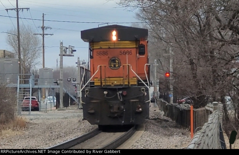 BNSF 5686